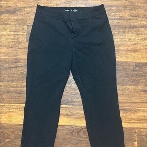 Old Navy women’s black pixie pants